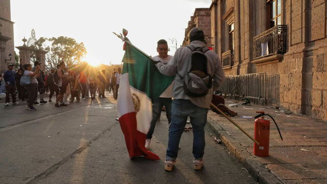 Protestas en el oeste de México por el asesinato del alcalde de Uruapan