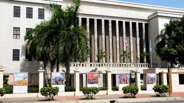 Docencia sigue suspendida en San José de Ocoa y zonas de Barahona