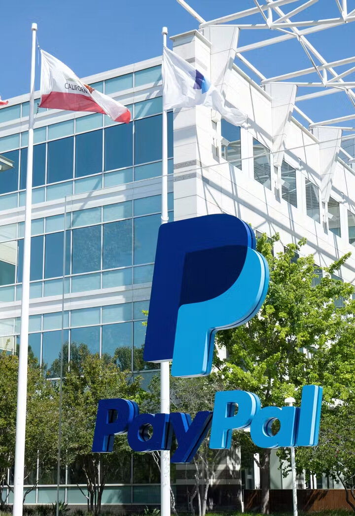 PayPal firma acuerdo con OpenAI para integrar su billetera digital en ChatGPT