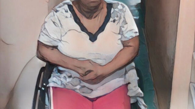 Mujer con pierna amputada denuncia desvinculación de MINERD y riesgo de perder su vivienda