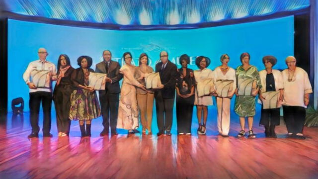 Raquel Peña e INICIA presentan libro «Retrato de Mujer» en Santiago