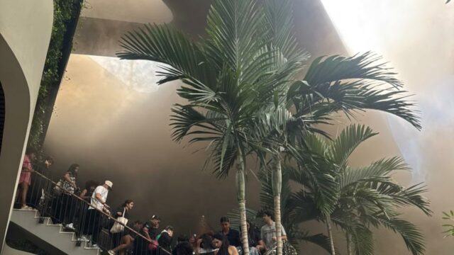 Se reporta incendio en la Plaza Paseo del Prado en el Ensanche Naco