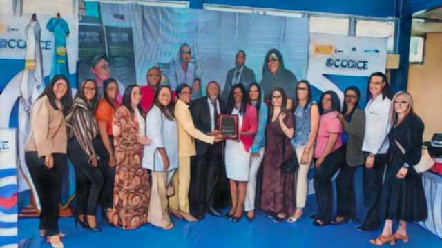 Hito educativo: RD entrega la primera acreditación CODICE Nivel Bronce a seis escuelas líderes en transformación digital