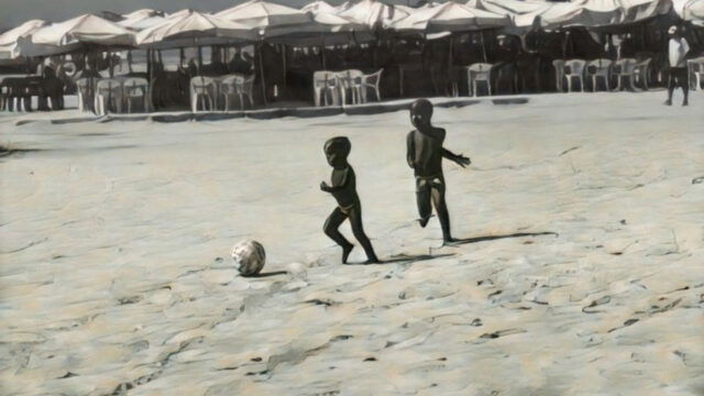 Escasa afluencia de bañistas en las playas durante la mañana de Navidad