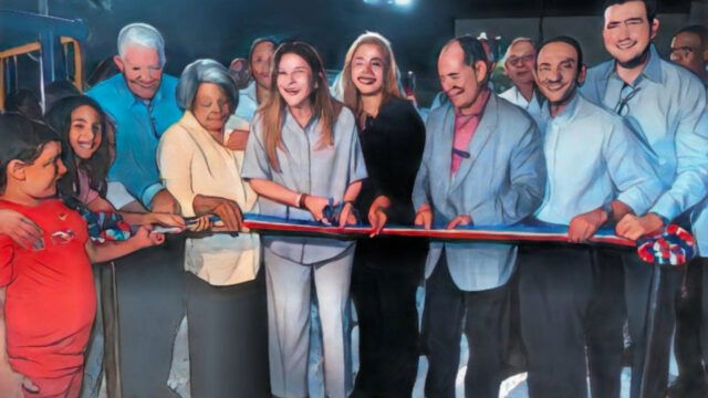 Carolina Mejía inaugura el remozado parque San Gerónimo con una moderna área infantil inclusiva