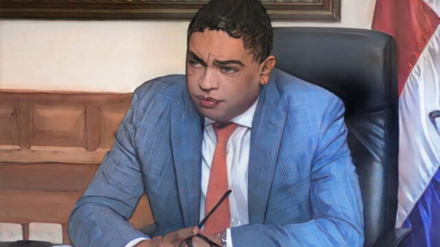 Yván Lorenzo exige cuentas al Gobierno