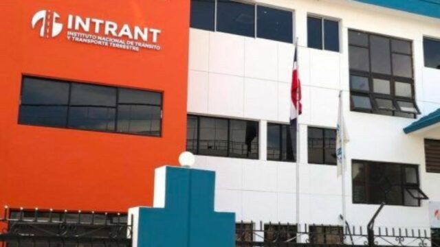 INTRANT fija reglas claras: patinetas eléctricas fuera de las aceras y con casco obligatorio