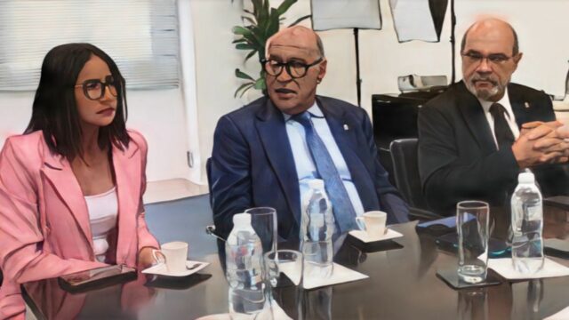 Industriales de Herrera advierten alza del 10 % en fletes por guerra en el Medio Oriente