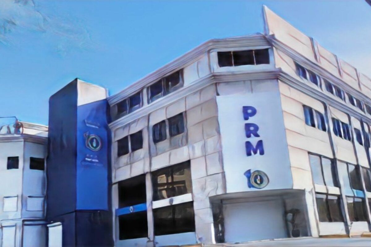 El PRM expulsa simbólicamente y suspende al regidor de sus filas.