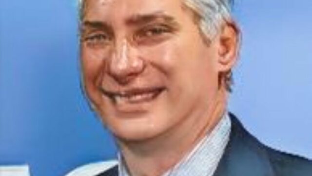 Cuba y EE. UU. exploran canales de diálogo: Un cambio de estrategia.