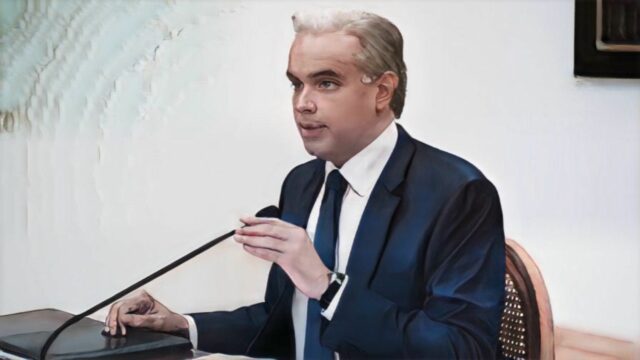 Luis Miguel De Camps lidera la «Estrategia Digital 2030»: IA y Pensamiento Computacional llegan a las aulas