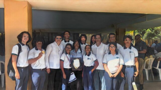 Colegio San Martín de Porres gana primer lugar en Matemáticas y Español