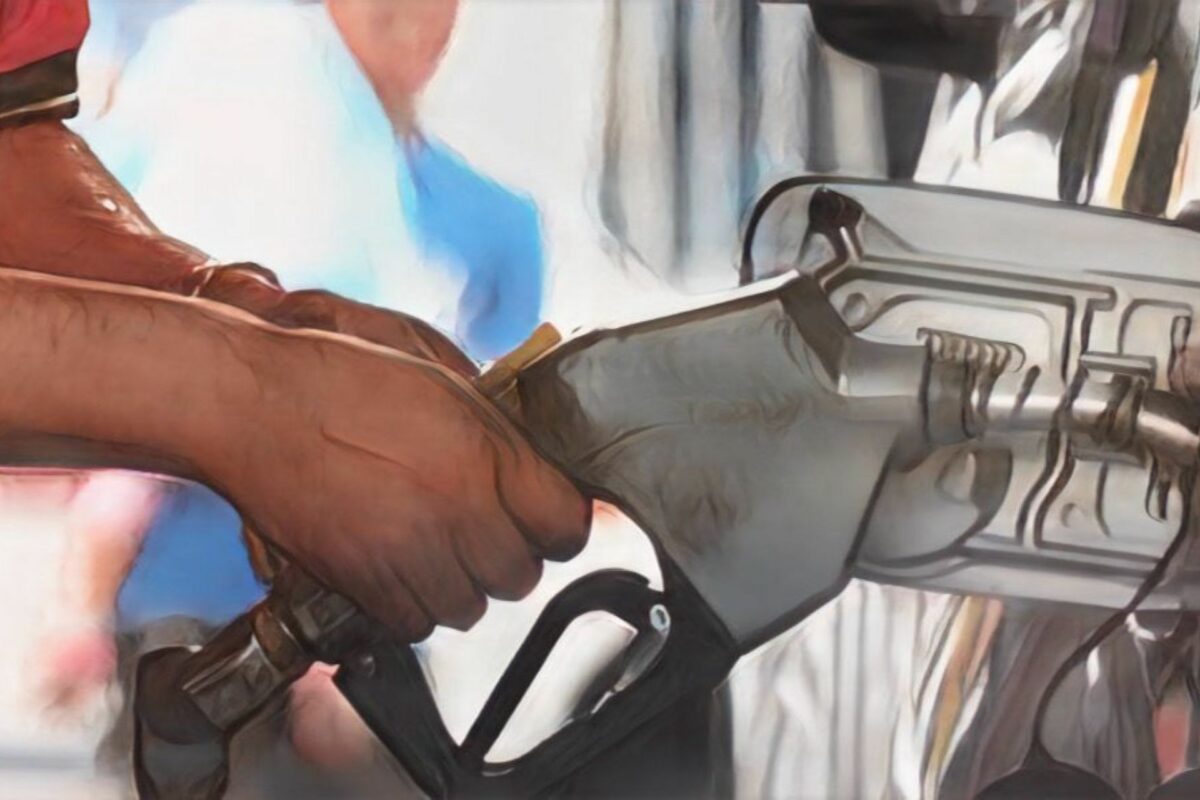 Choferes mantienen tarifas de pasajes pese a crisis petrolera