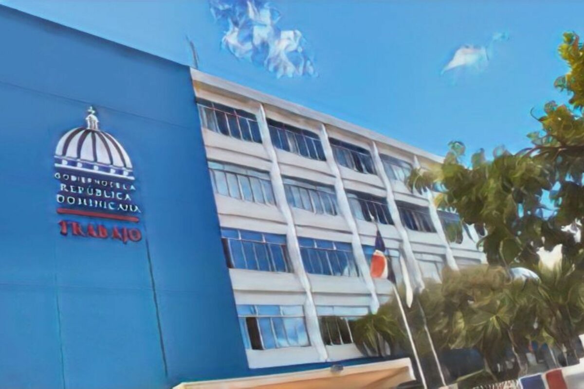 Ministerio de Trabajo insta al teletrabajo y a la flexibilidad laboral ante alerta roja por lluvias