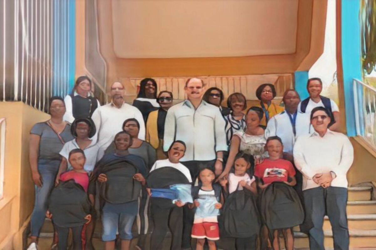 INABIE repone útiles a niños afectados por las lluvias