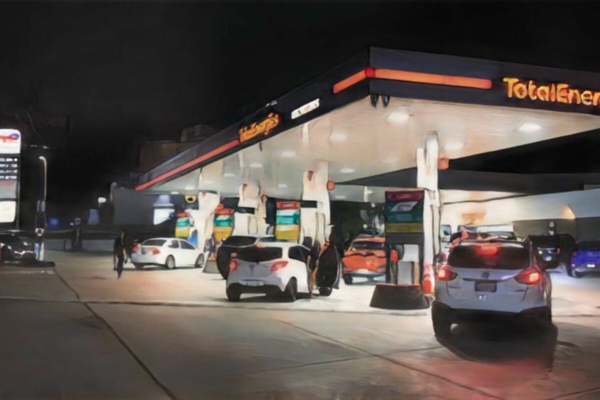 Gobierno congela los combustibles de mayor consumo y ajusta al alza los de uso industrial y de aviación Gobierno congela los combustibles de mayor consumo y ajusta al alza los de uso industrial y de aviación