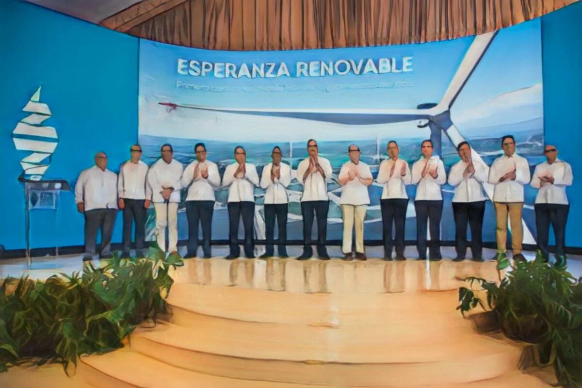 Presidente Abinader inaugura «Esperanza Renovable», la primera central híbrida eólica y solar a gran escala del país Presidente Abinader inaugura «Esperanza Renovable», la primera central híbrida eólica y solar a gran escala del país