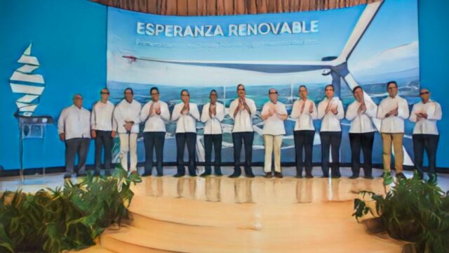Presidente Abinader inaugura «Esperanza Renovable», la primera central híbrida eólica y solar a gran escala del país