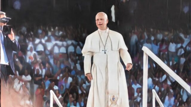 El Papa León XIV condena la violencia desde la Sagrada Familia: «No podemos creer en Jesús y promover la guerra»