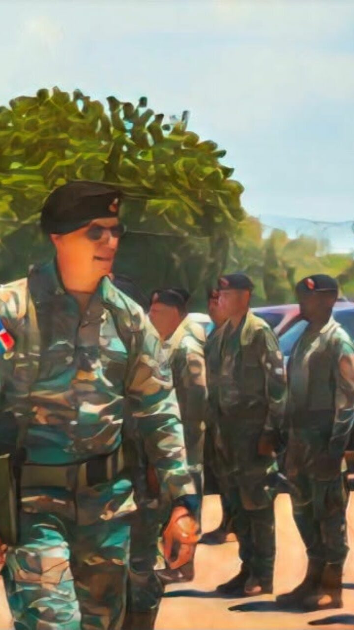 Comandante del Ejército supervisa unidades militares en la Carretera Internacional y la frontera norte