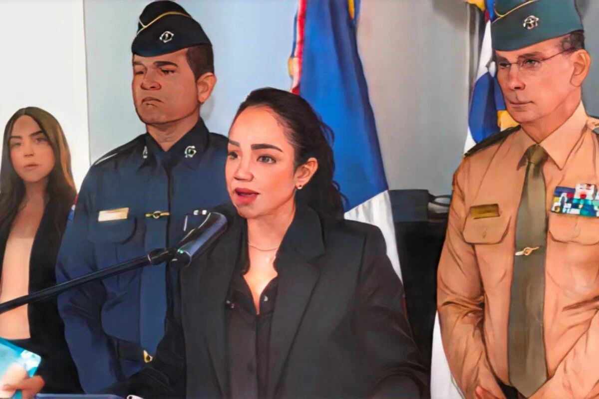 Faride Raful advierte sanciones contra policías que violen la ley: «No vamos a apañar a nadie» Faride Raful advierte sanciones contra policías que violen la ley: «No vamos a apañar a nadie»