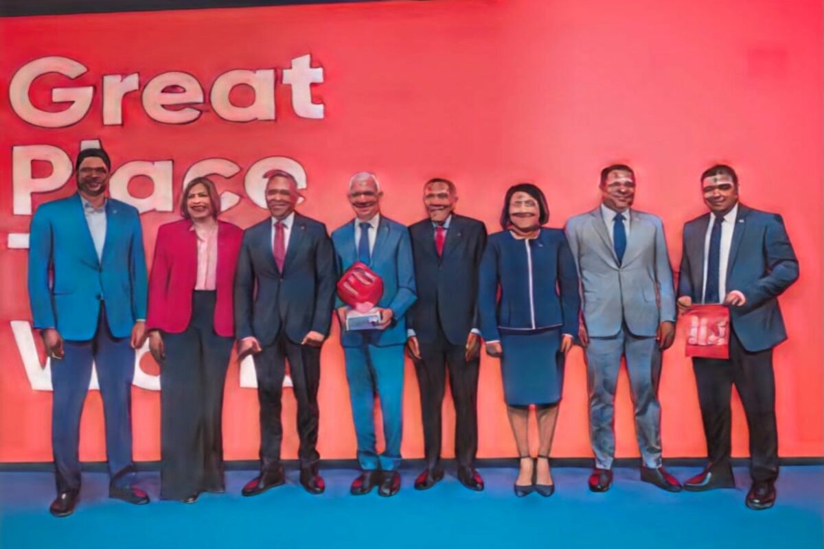 El Senado dominicano hace historia al recibir la certificación internacional “Great Place To Work” El Senado dominicano hace historia al recibir la certificación internacional “Great Place To Work”