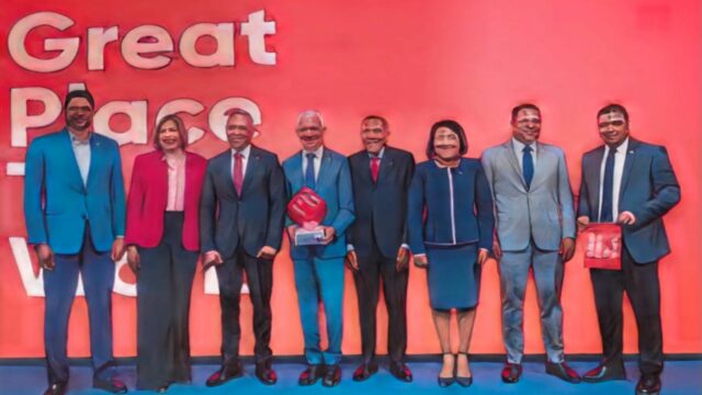El Senado dominicano hace historia al recibir la certificación internacional “Great Place To Work”