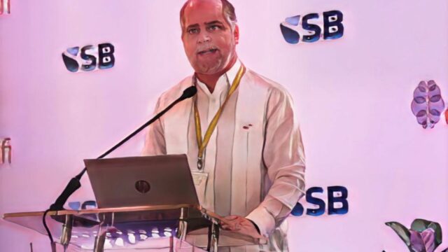 Alejandro Fernández W. renunció a la Superintendencia de Bancos tras seis años de gestión y se despidió rindiendo cuentas