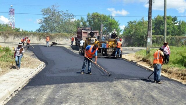 Obras Públicas licita RD$9,200 millones para el plan nacional de asfaltado y reconstrucción vial