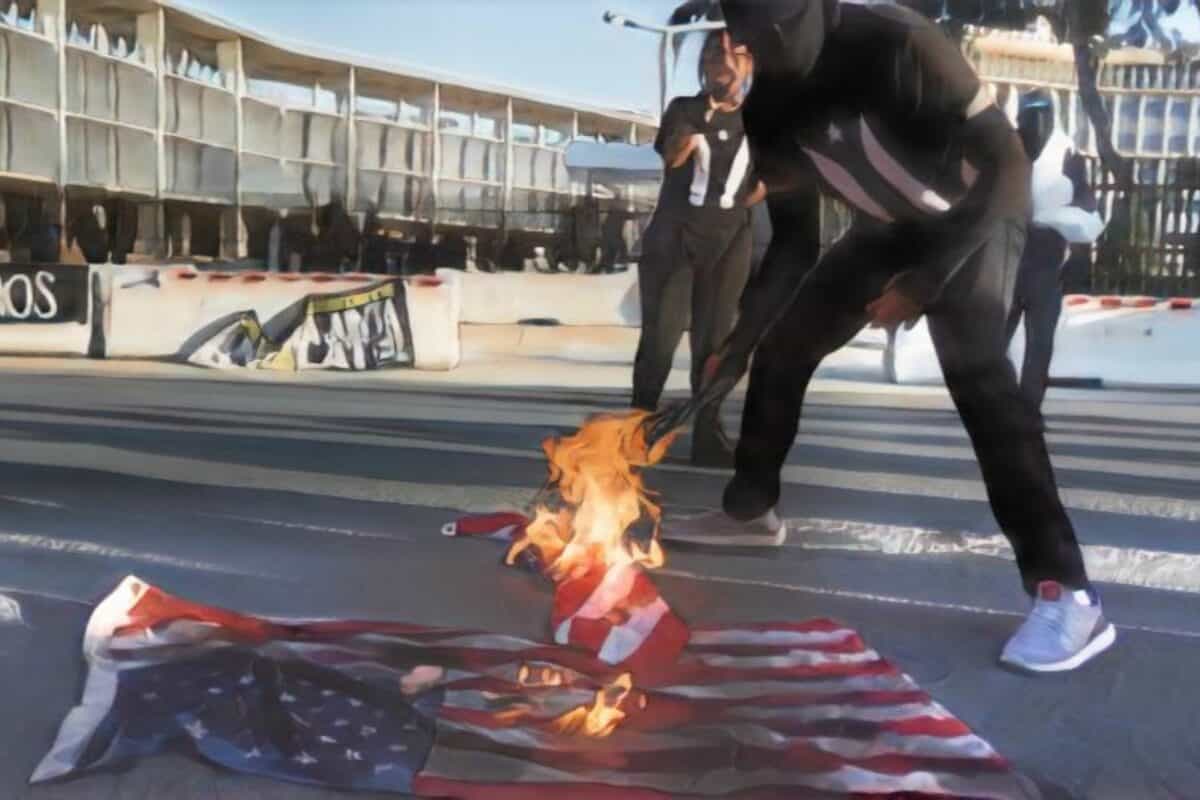 Protestas en Puerto Rico a 10 años de la Ley PROMESA: Exigen la salida de la Junta de Control Fiscal Protestas en Puerto Rico a 10 años de la Ley PROMESA: Exigen la salida de la Junta de Control Fiscal