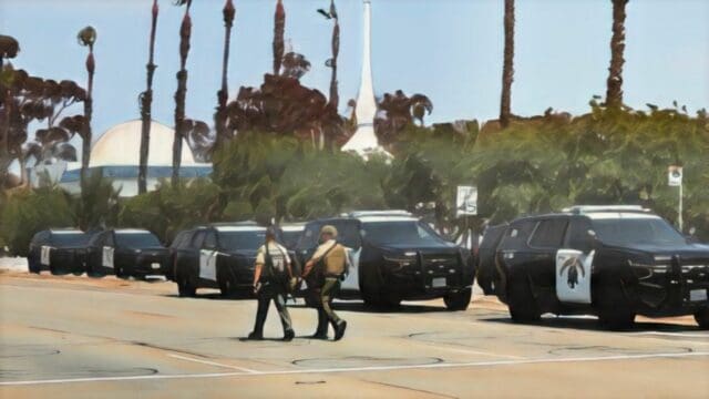 Acusan a una adolescente de complicidad y conspiración en el tiroteo contra una mezquita en San Diego