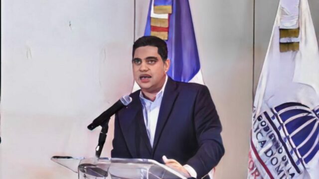 Ministro de Deportes exige disculpas a futbolistas haitianos y defiende restricción de estadios