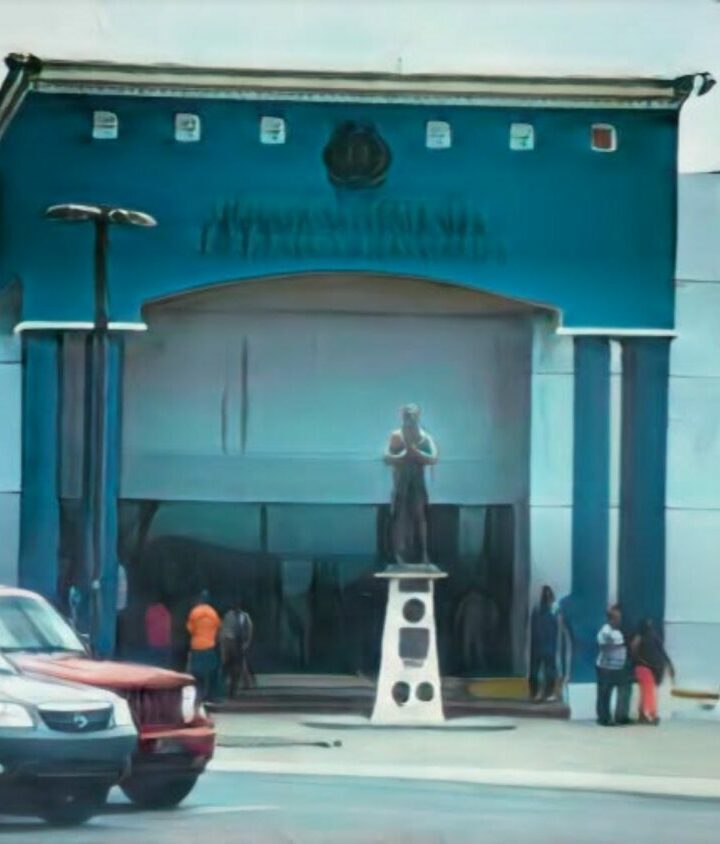Prisión preventiva para inspector de Migración por facilitar salidas irregulares en el AILA