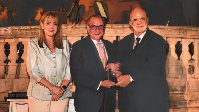 Frank Rainieri es galardonado en Malta con el WTTC Icon Award por su trayectoria pionera en Punta Cana
