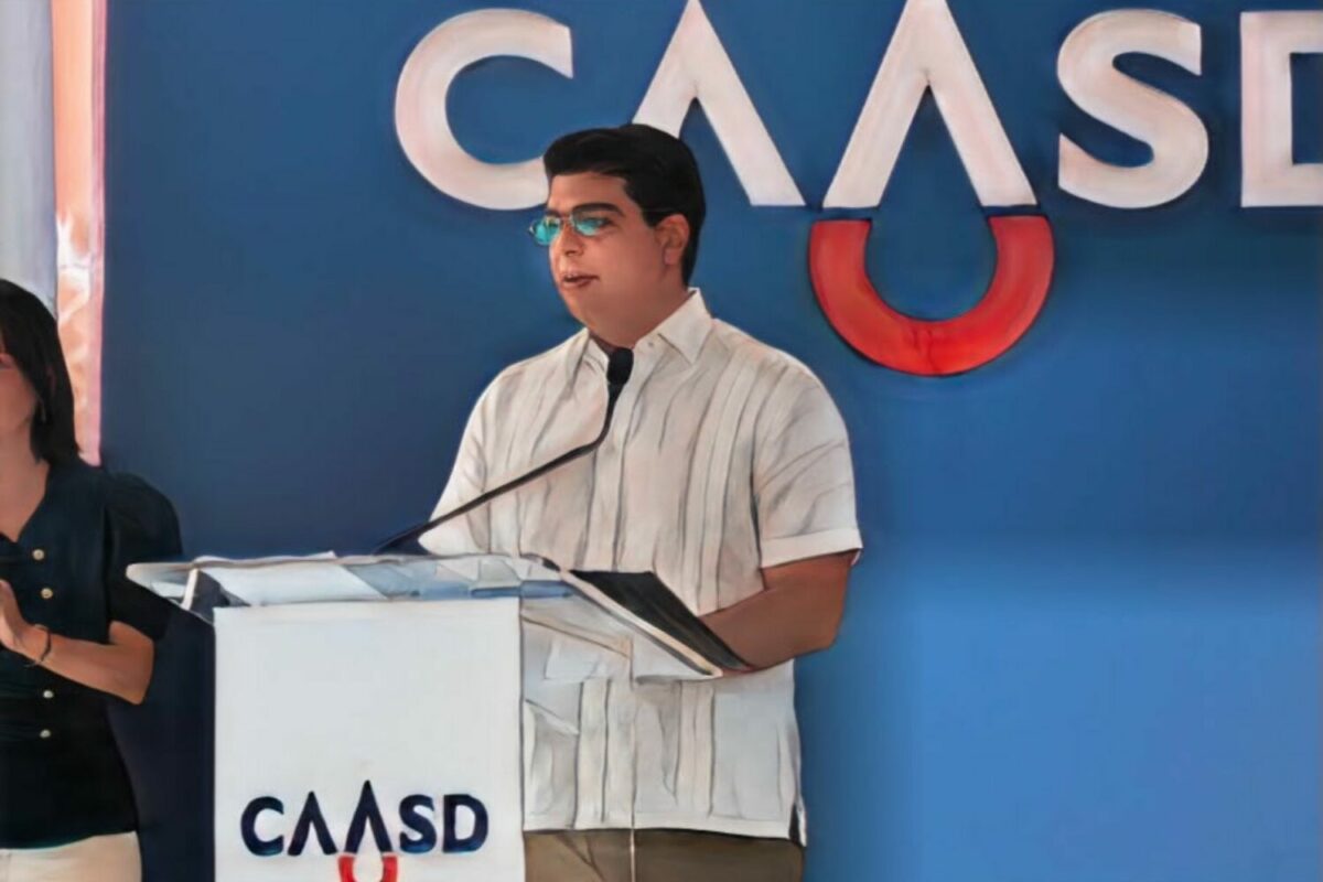 Fellito Suberví pide a la ciudadanía evitar el desperdicio de agua y reafirma compromiso de la CAASD con la reparación de averías Fellito Suberví pide a la ciudadanía evitar el desperdicio de agua y reafirma compromiso de la CAASD con la reparación de averías