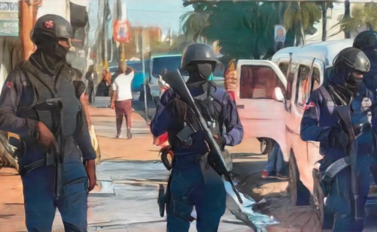 Huelga de 48 horas en San Francisco de Macorís paraliza el comercio y organizaciones denuncian militarización Huelga de 48 horas en San Francisco de Macorís paraliza el comercio y organizaciones denuncian militarización